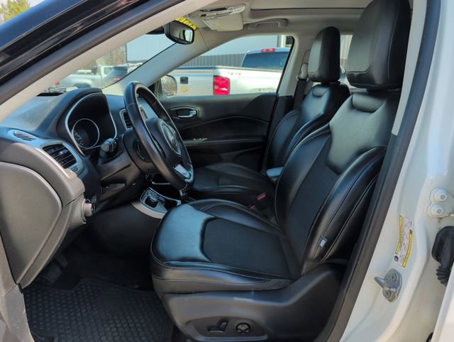 Used 2018 Jeep Compass Latitude w/ Popular Equipment Group AWD/4WD image 13