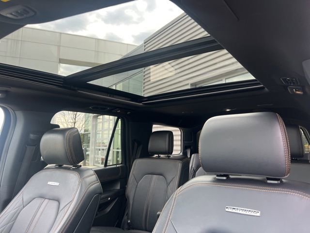 Used 2023 Ford Expedition Platinum image 25
