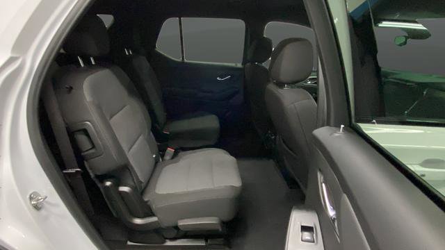 Used 2023 Chevrolet Traverse LT w/ Midnight/Sport Edition image 25