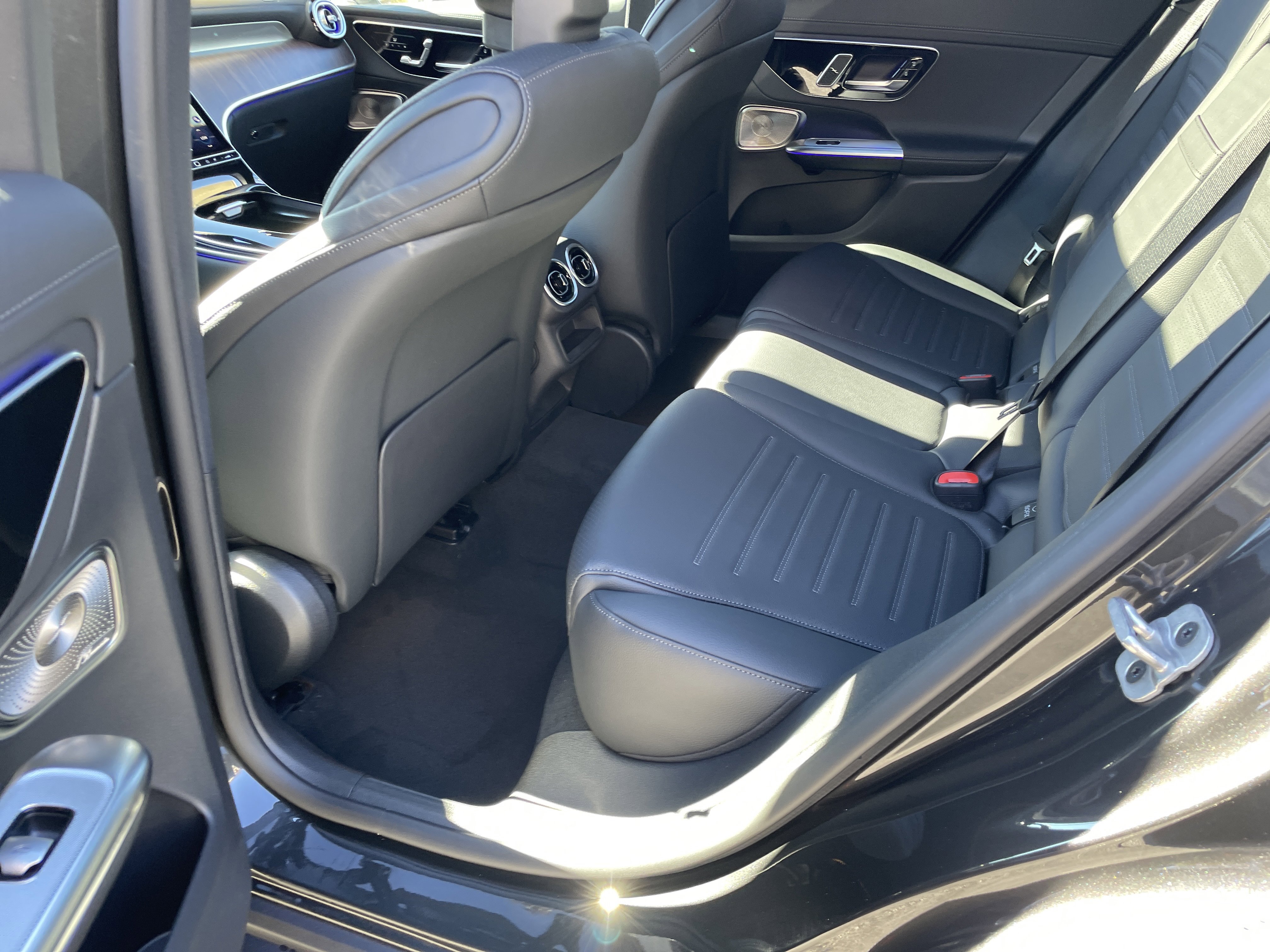 New 2026 Mercedes-Benz GLC 300 4MATIC image 36