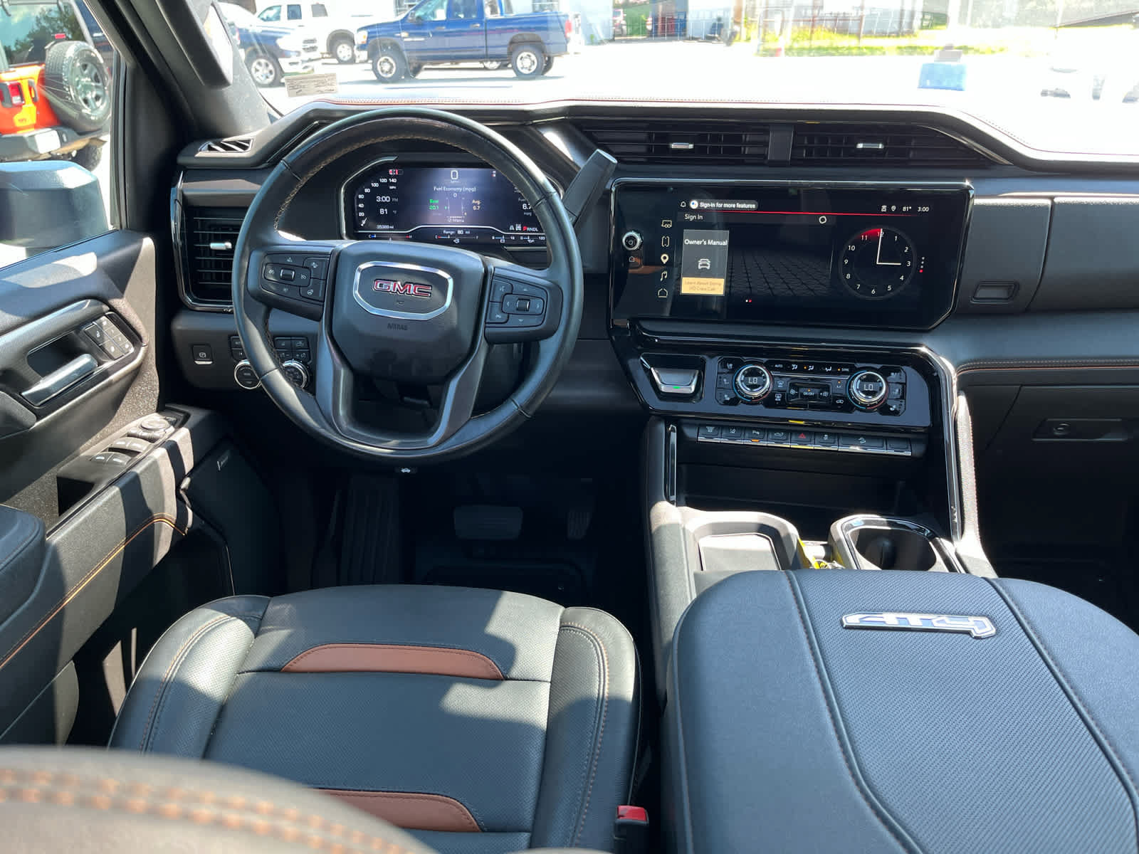 Used 2025 GMC Sierra 2500 AT4 w/ AT4 Premium Plus Package AWD/4WD image 23