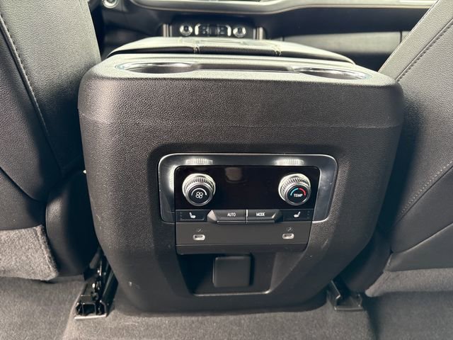 Used 2023 GMC Yukon AT4 AWD/4WD image 36