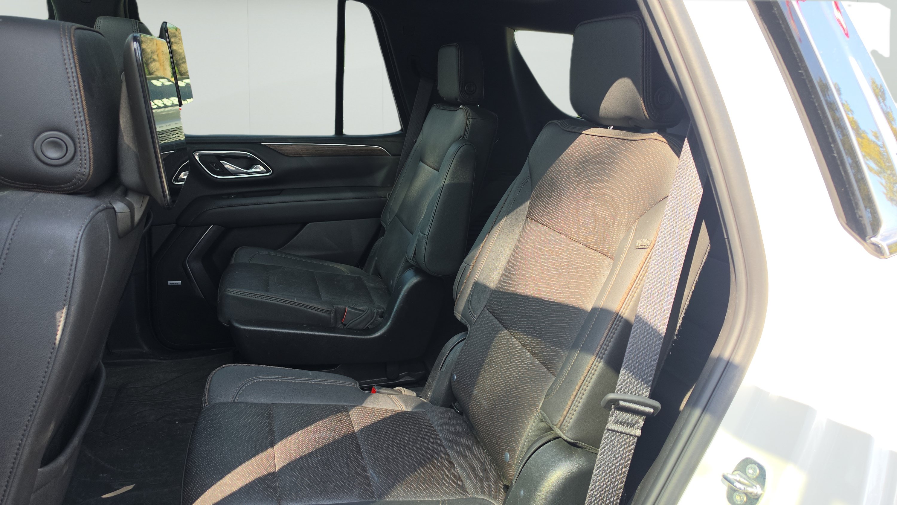 Used 2023 Chevrolet Tahoe High Country AWD/4WD image 21