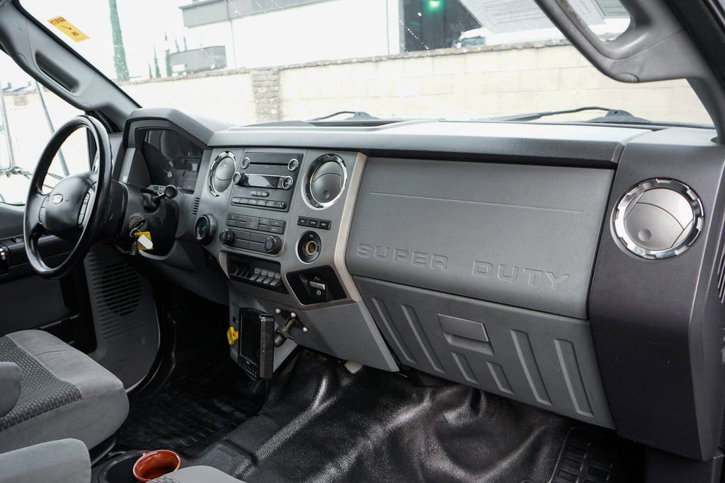 Used 2015 Ford F650 2WD Crew Cab Super Duty image 47