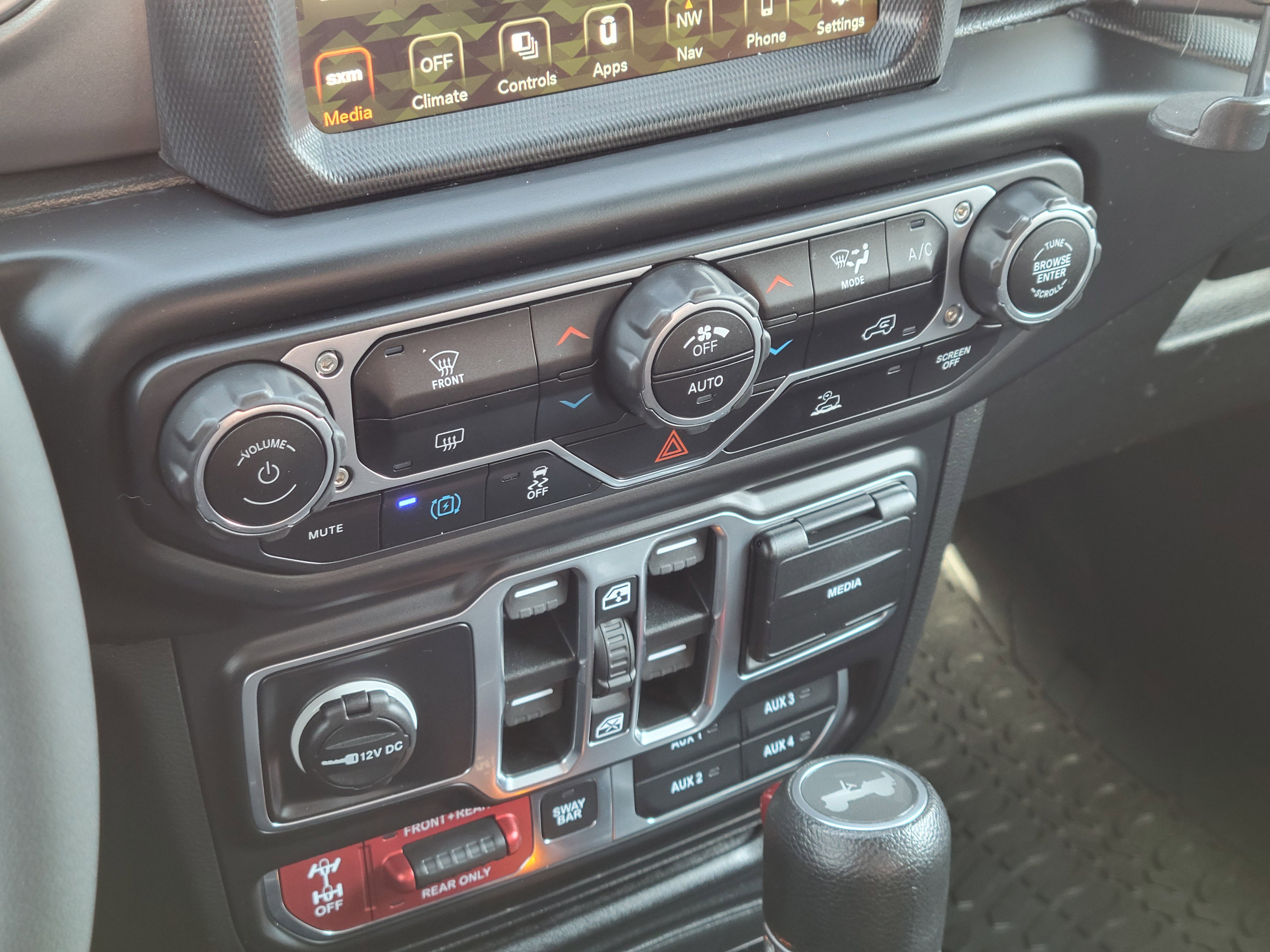 Used 2023 Jeep Wrangler Unlimited Rubicon 4xe AWD/4WD image 15