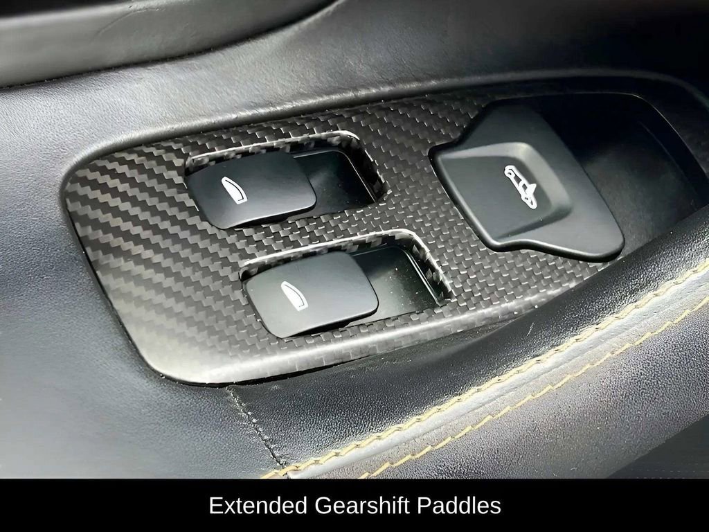 Used 2018 McLaren 570S Spider image 27