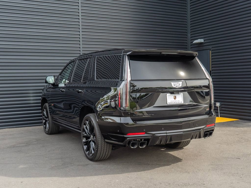 Used 2026 Cadillac Escalade V w/ LPO, ONYX Package image 3