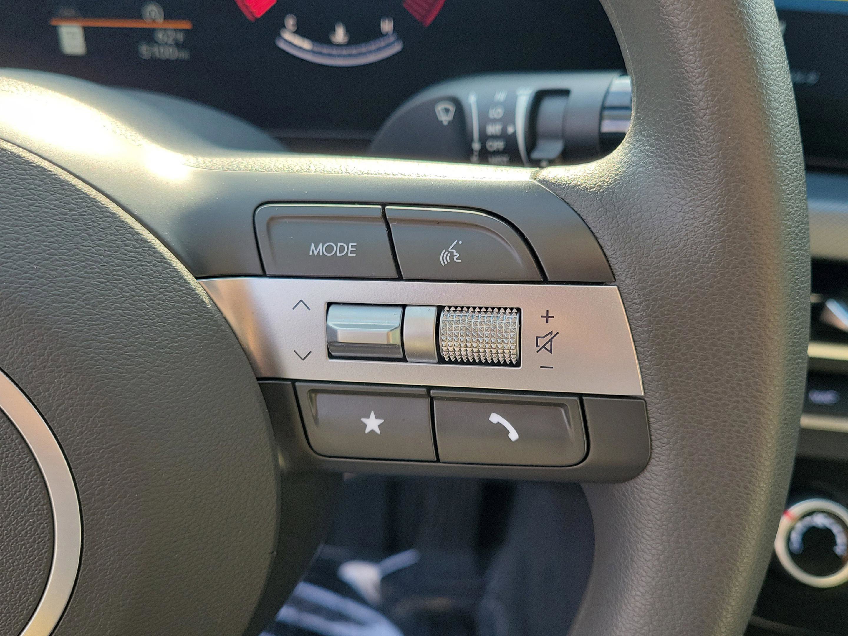 Used 2025 Hyundai Sonata SE image 18