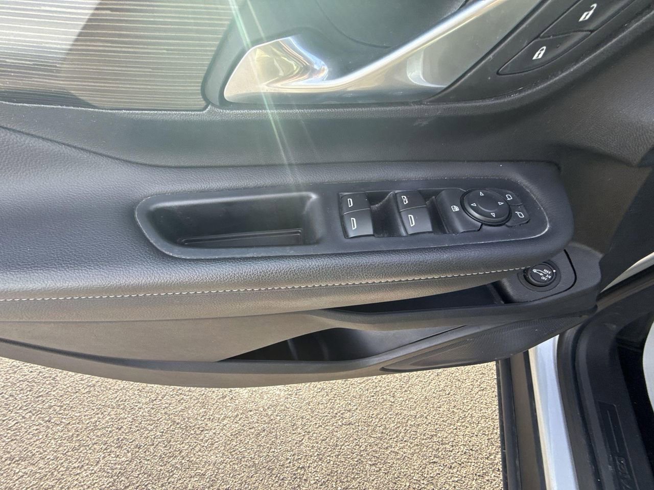 Certified 2022 GMC Terrain SLT image 28