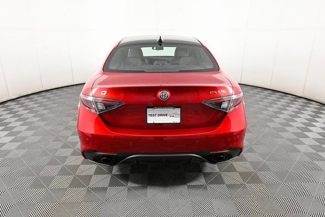 New 2025 Alfa Romeo Giulia w/ Driving Assist Package RWD image 31