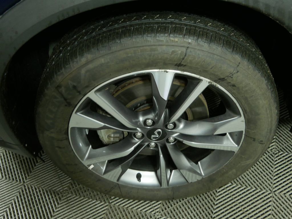 Used 2023 INFINITI QX60 Luxe image 9
