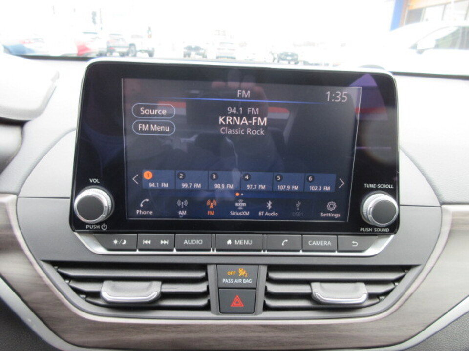 Used 2024 Nissan Altima 2.5 SV image 16