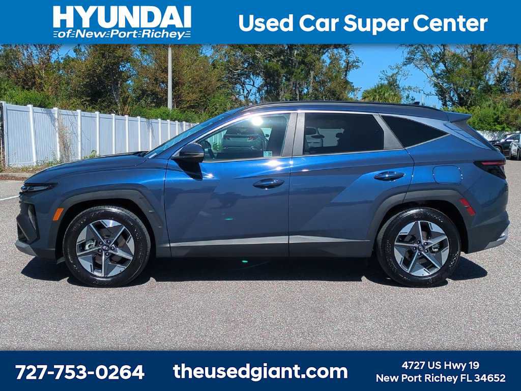 Used 2025 Hyundai Tucson SEL FWD image 2