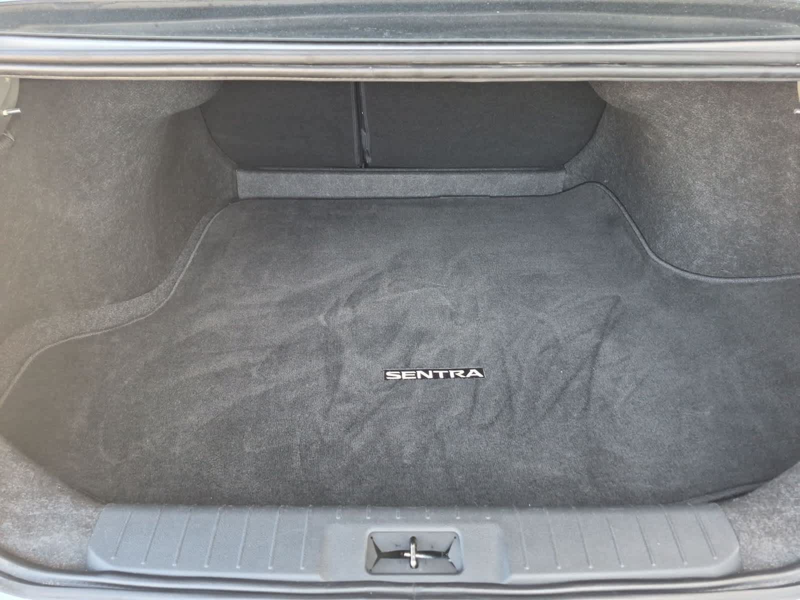 Used 2025 Nissan Sentra SR FWD image 24