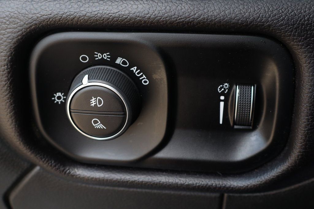 Used 2024 RAM 3500 Big Horn AWD/4WD image 21