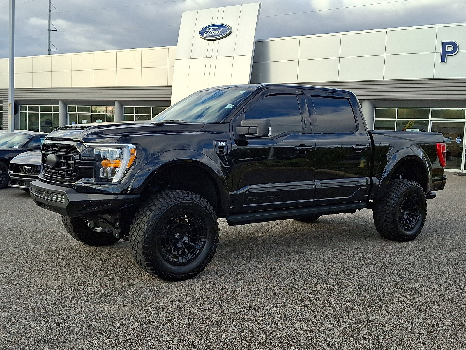 Used 2023 Ford F150 XLT w/ Equipment Group 302A High image 5