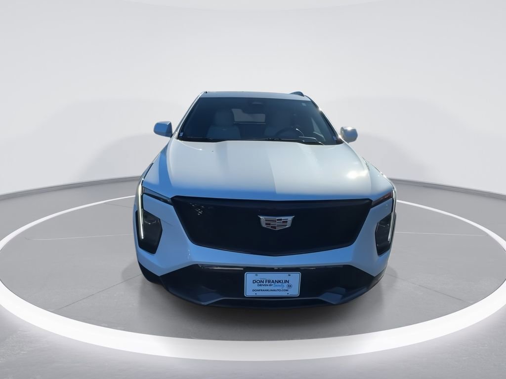 Used 2024 Cadillac XT4 Sport image 3