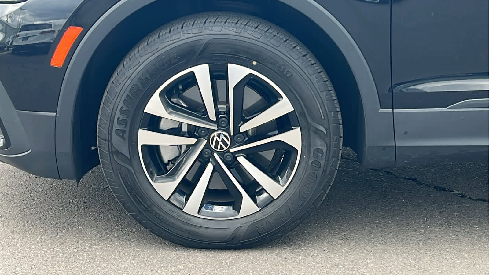 Certified 2022 Volkswagen Tiguan S image 9