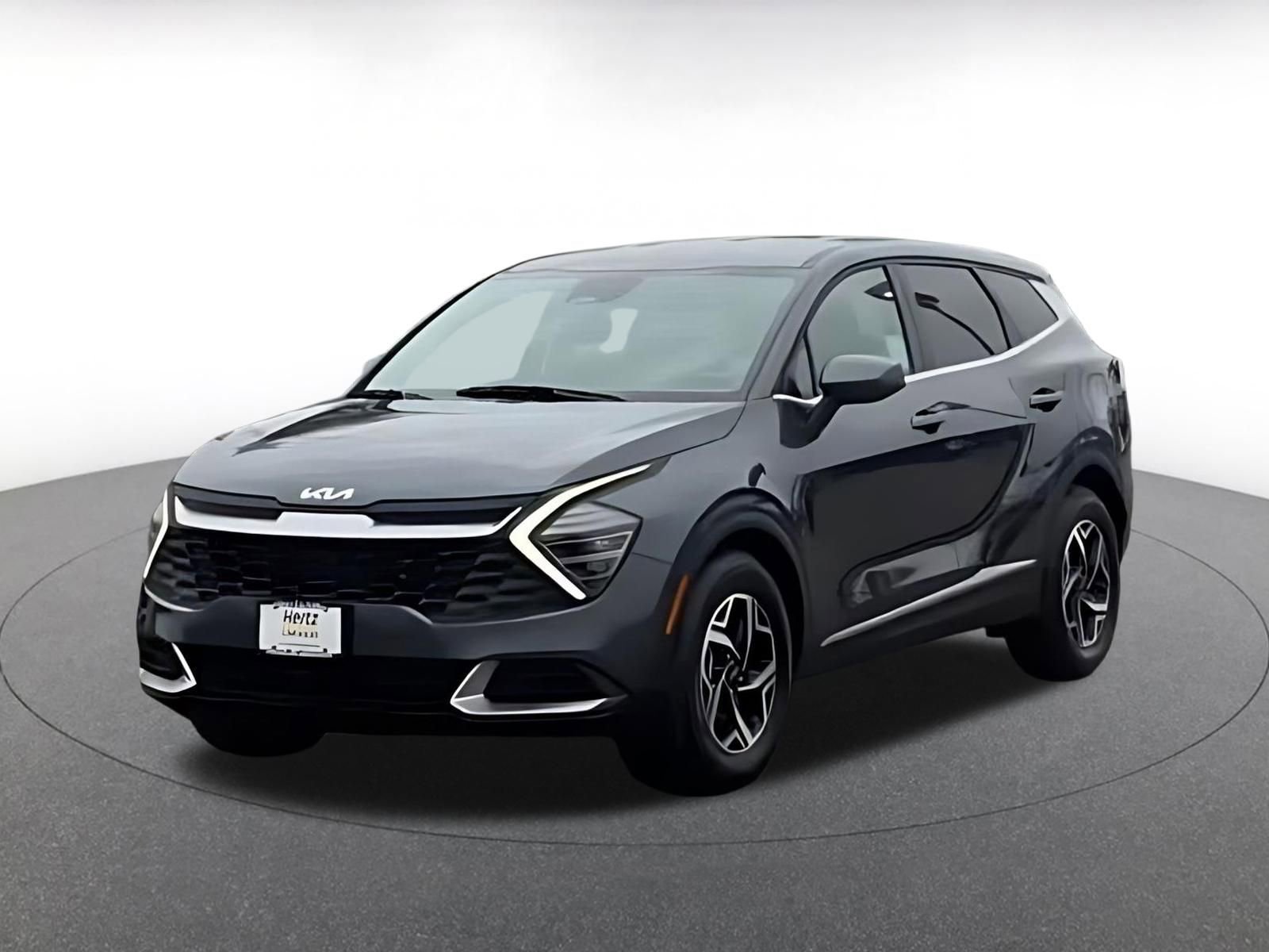 Used 2025 Kia Sportage LX image 3