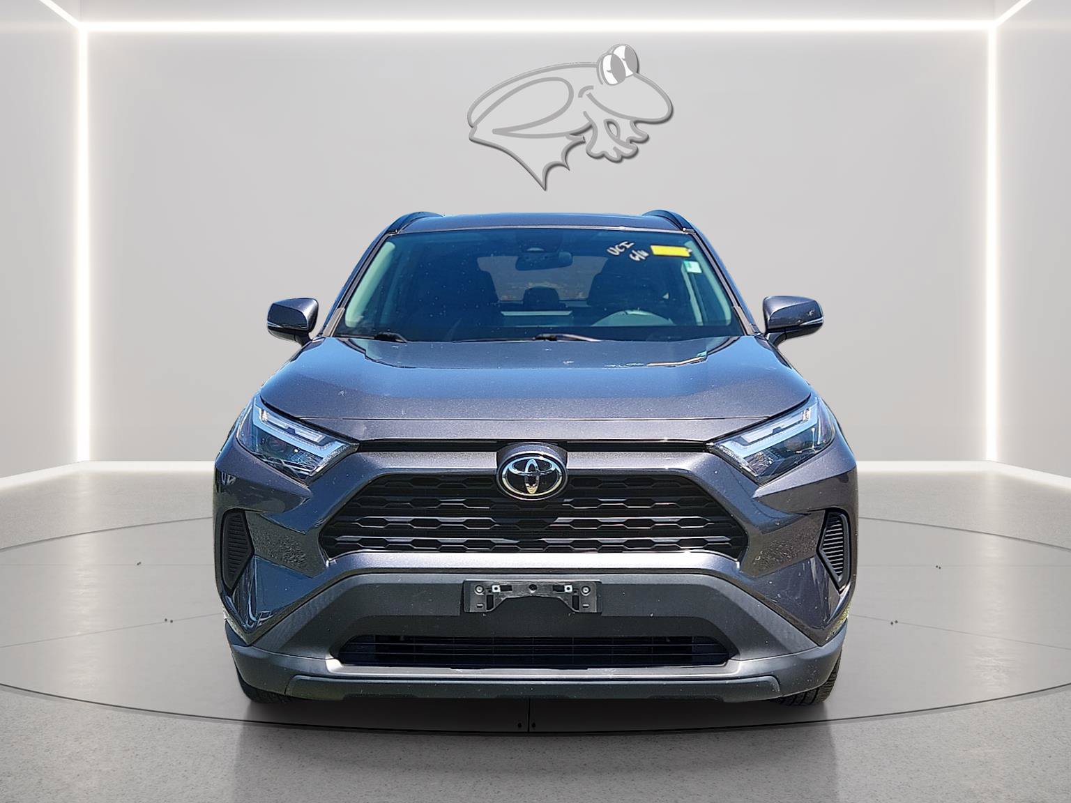 Used 2022 Toyota RAV4 XLE AWD/4WD image 6