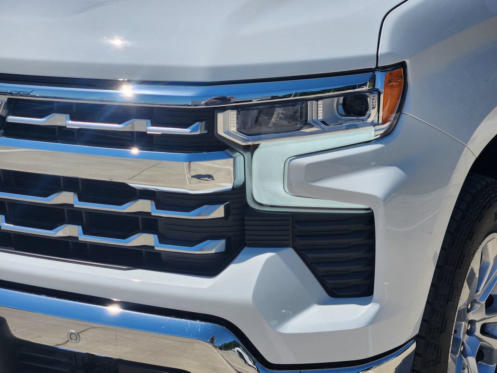 New 2026 Chevrolet Silverado 1500 LTZ w/ LTZ Premium Package AWD/4WD image 9