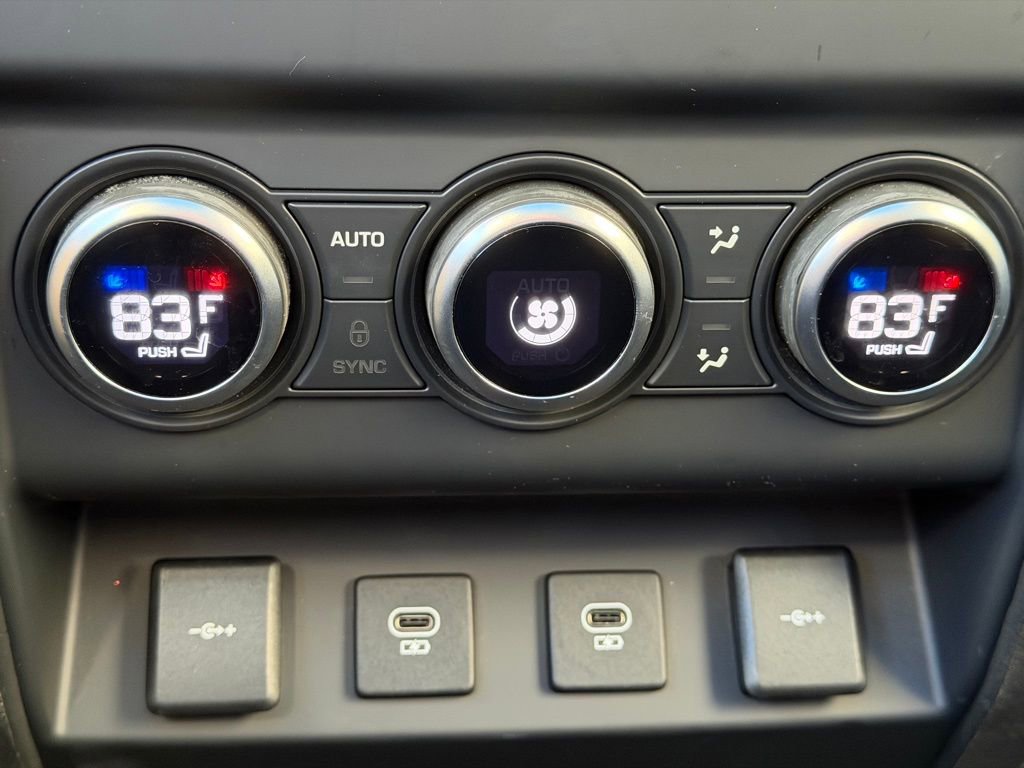 Used 2021 Land Rover Defender 110 SE image 24