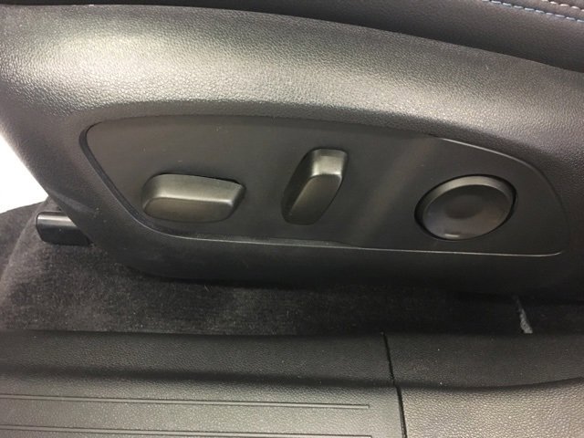 Used 2024 Chevrolet Equinox EV LT image 36