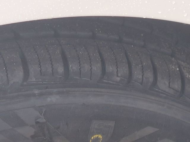 Used 2019 Toyota Prius XLE image 18