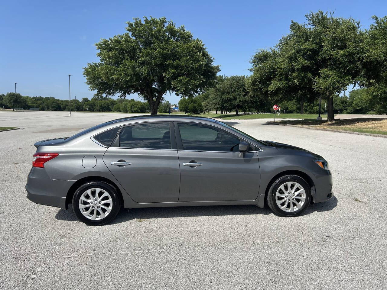 Used 2019 Nissan Sentra S w/ Appearance Package FWD image 13