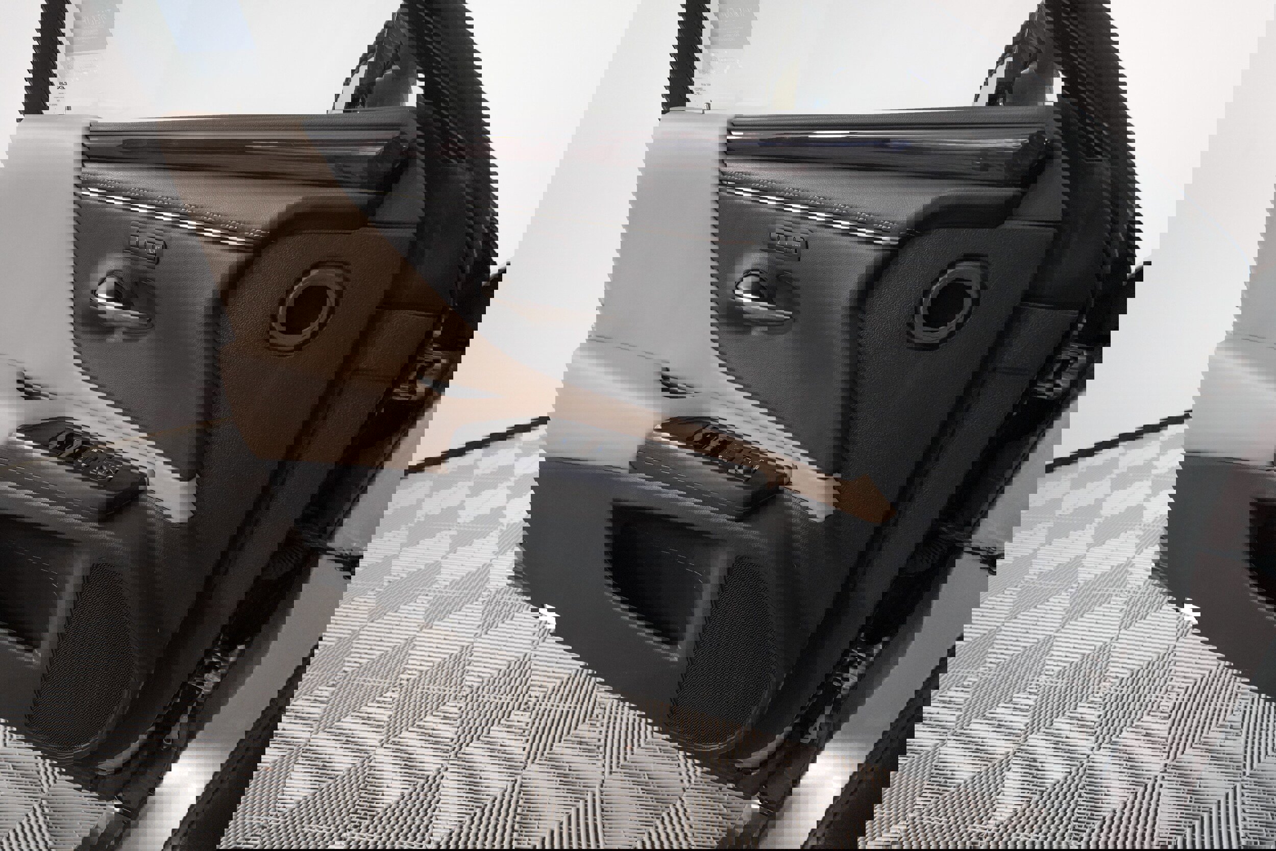 Certified 2020 Lexus ES 300h ES 300h Sedan image 12