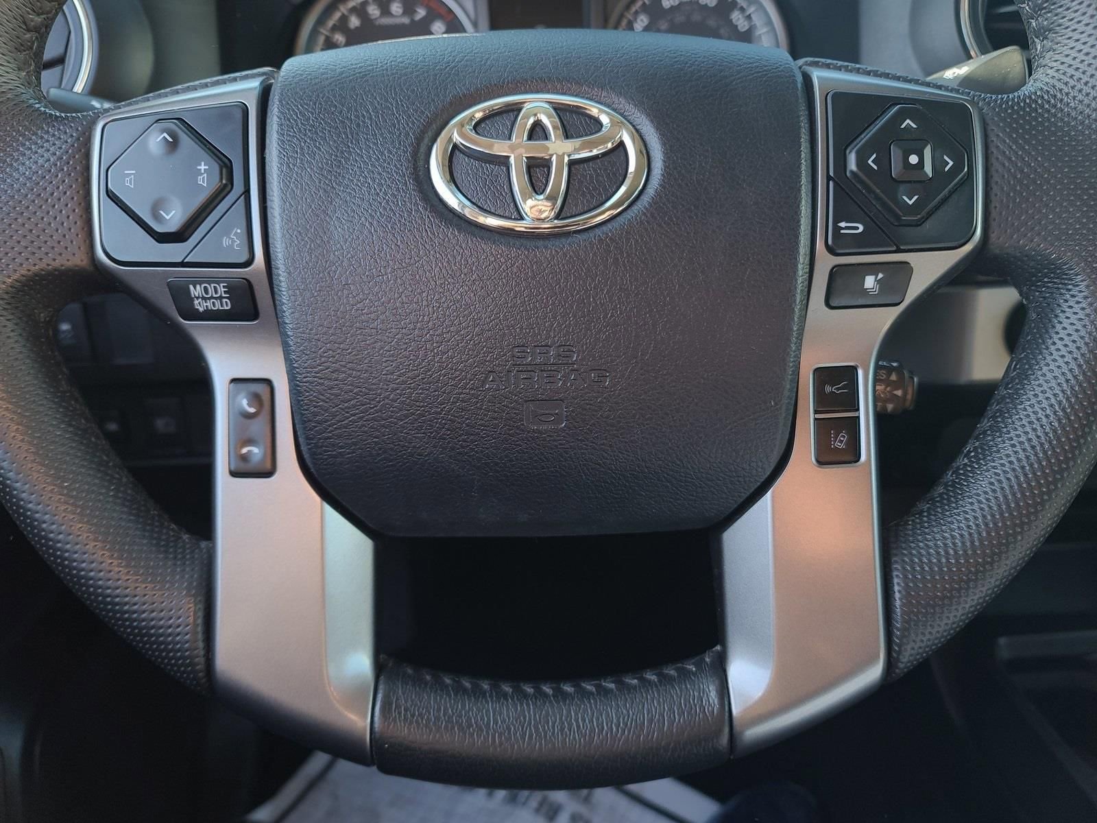 Used 2020 Toyota Tacoma SR5 AWD/4WD image 26