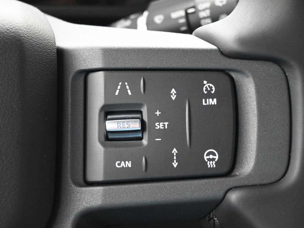 New 2026 Land Rover Defender 110 X-Dynamic SE AWD/4WD image 19