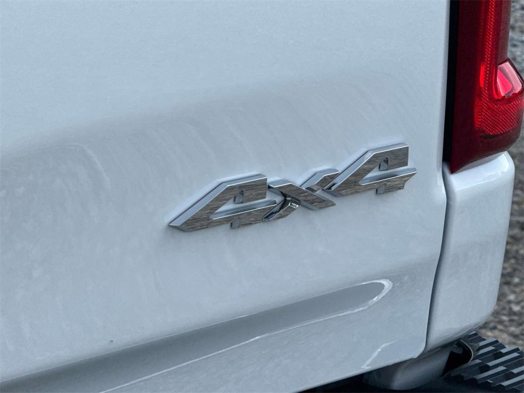 New 2026 RAM 1500 4x4 Crew Cab image 10