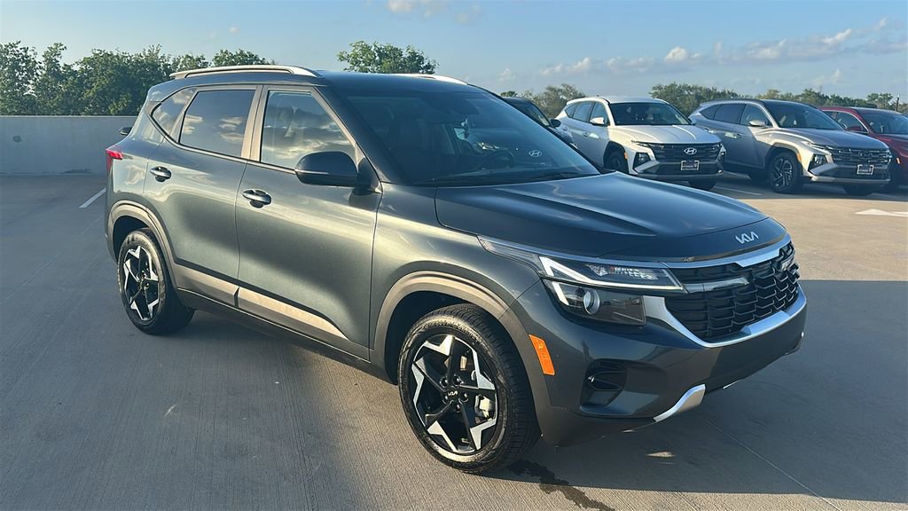 Used 2025 Kia Seltos S FWD image 14