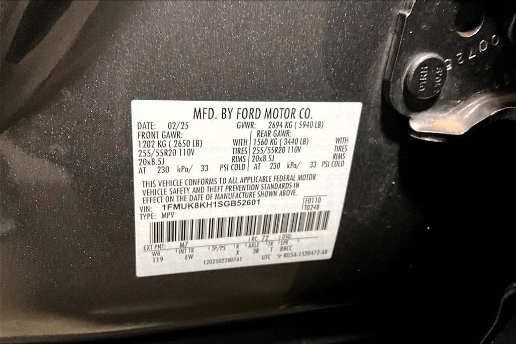 Used 2025 Ford Explorer ST-Line AWD/4WD image 35