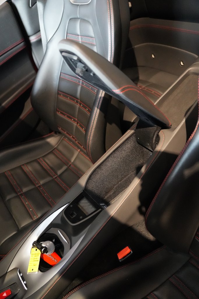Used 2019 Ferrari Portofino RWD image 33