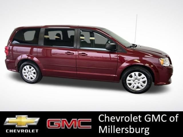 Used 2017 Dodge Grand Caravan SE image 2