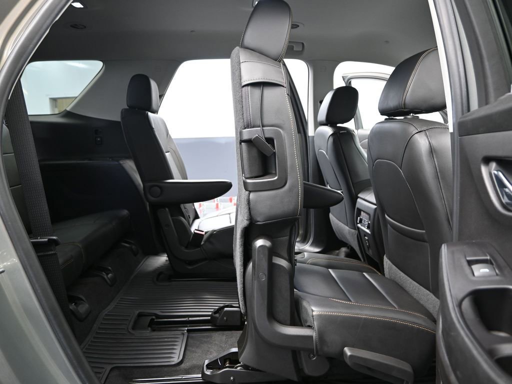 Used 2019 Chevrolet Traverse LT image 44