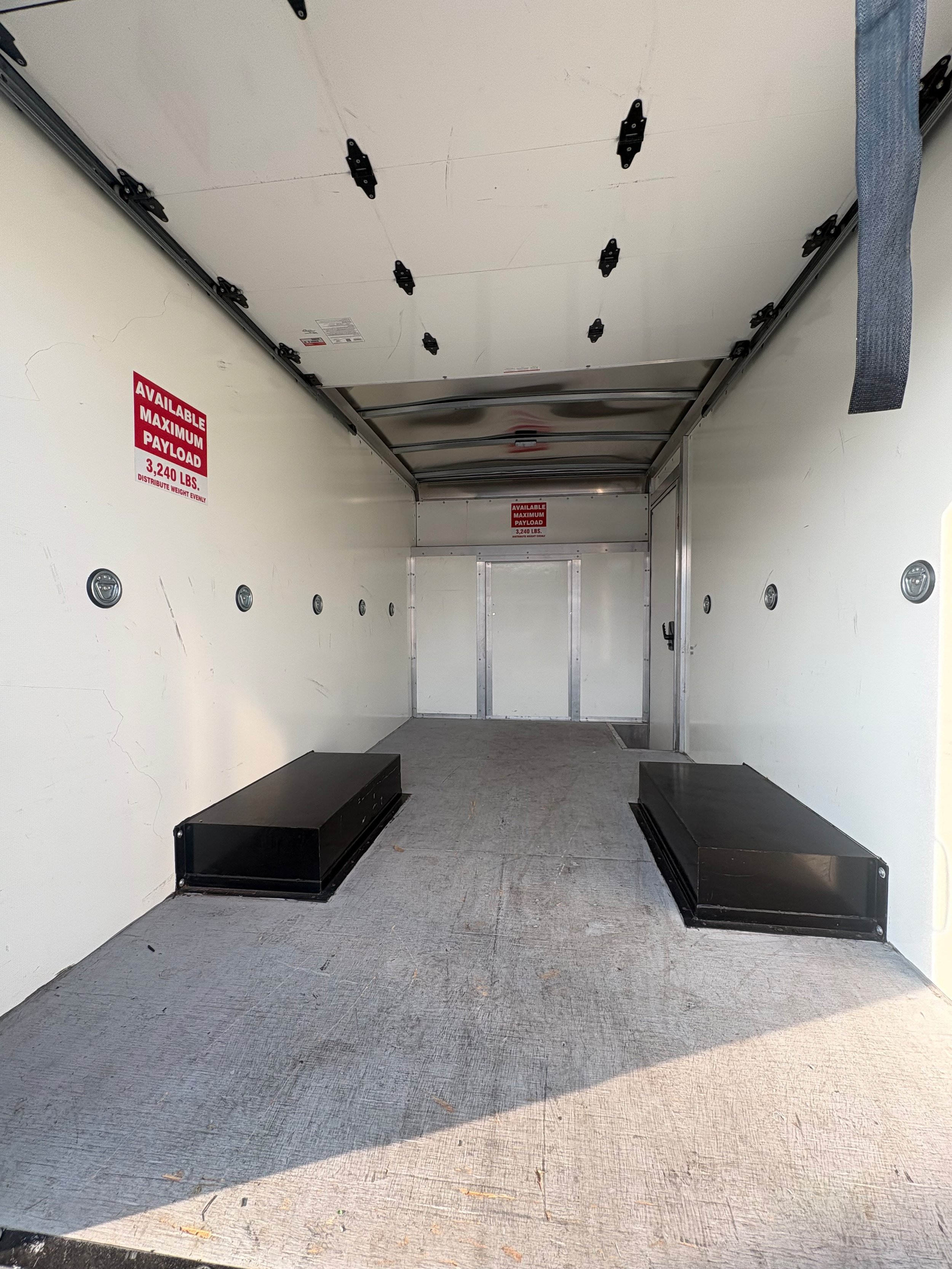 Used 2023 Ford Transit 350 DRW RWD image 18