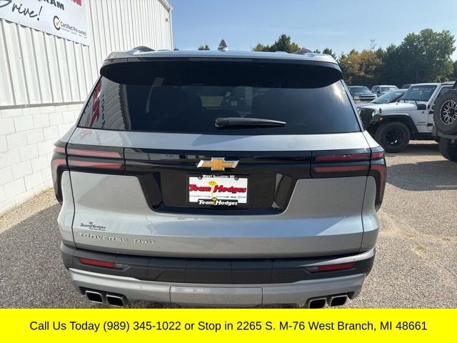 Used 2025 Chevrolet Traverse LT image 10