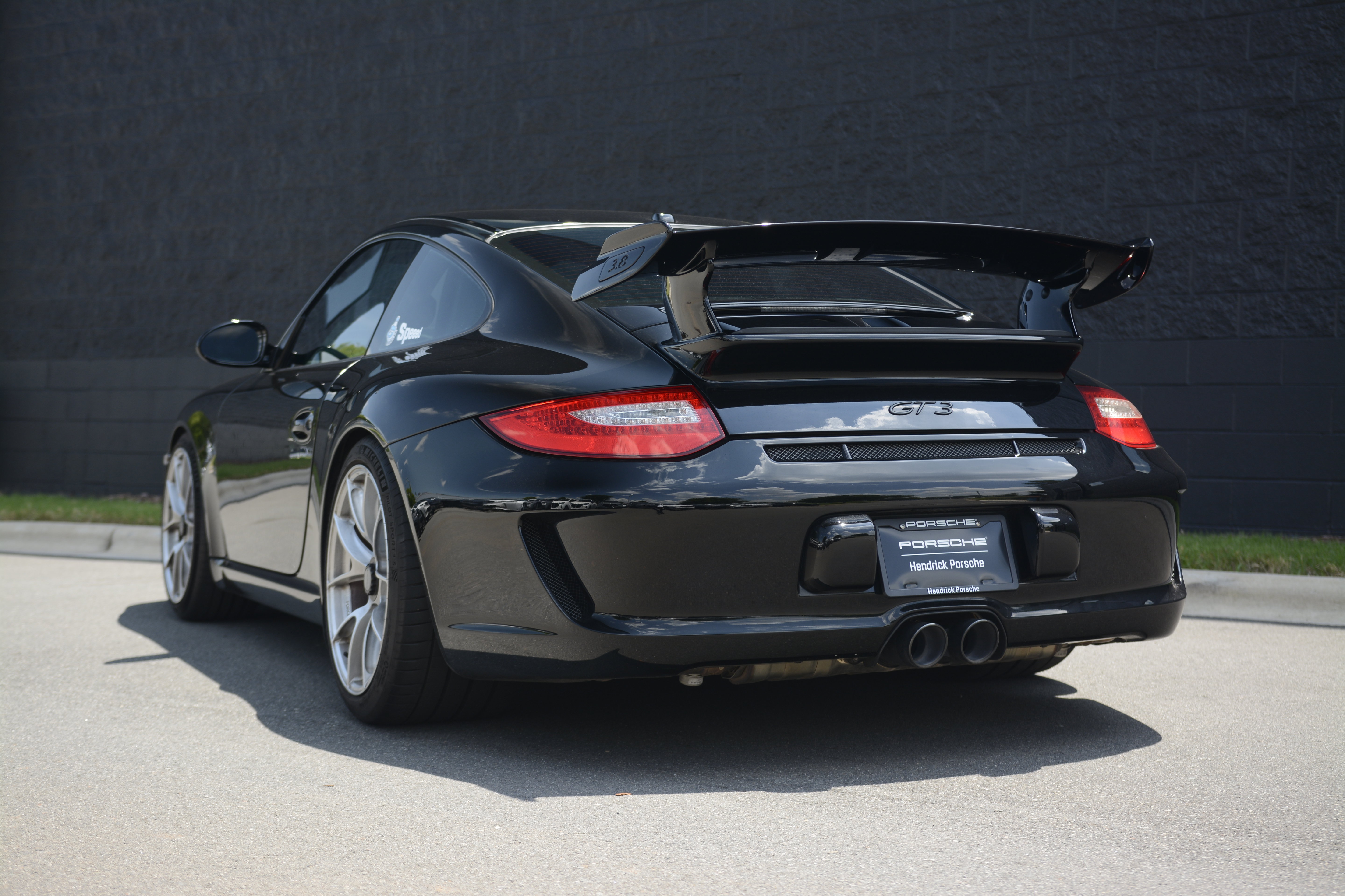 Used 2010 Porsche 911 GT3 RWD image 3