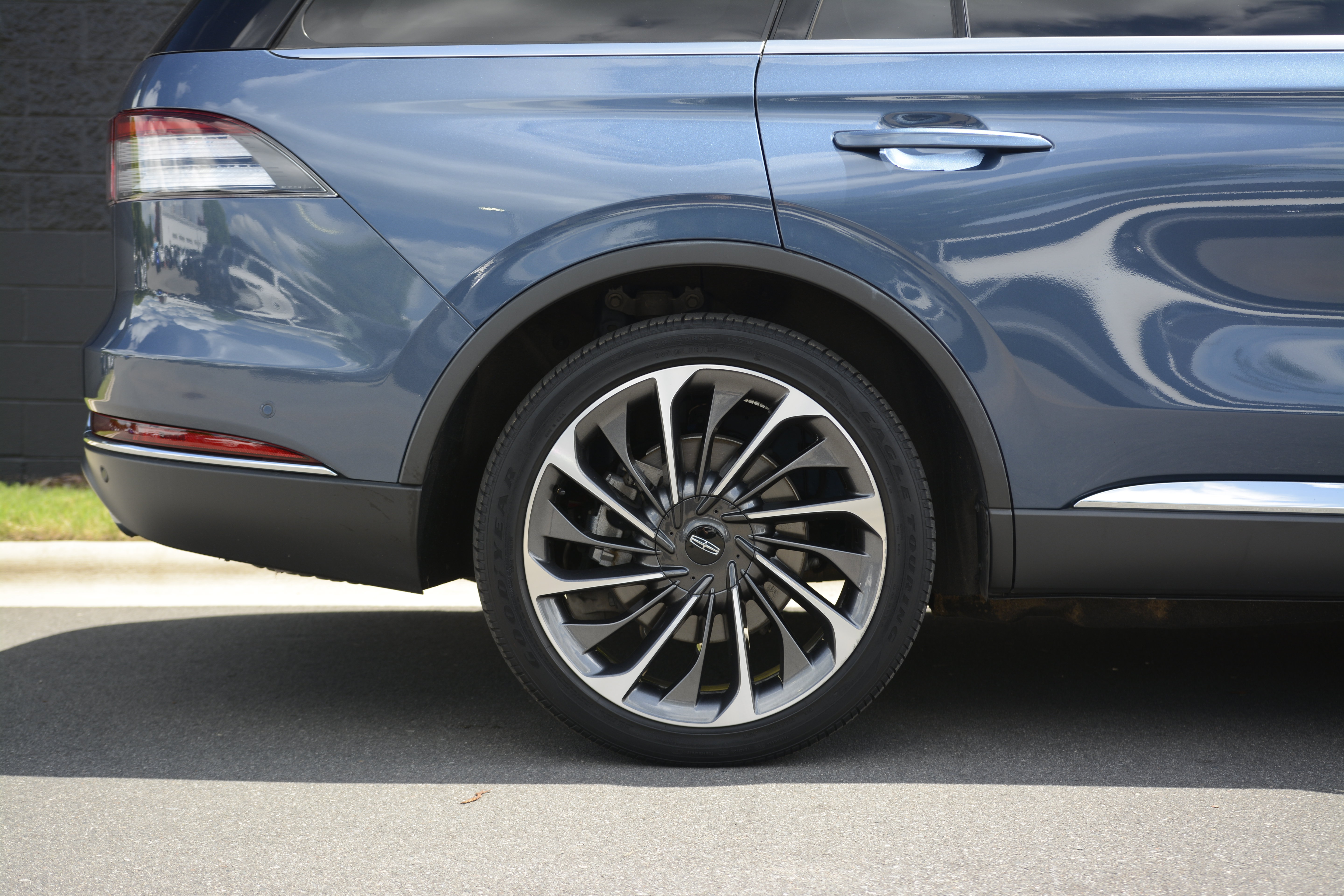 Used 2020 Lincoln Aviator Reserve w/ Equipment Group 202A AWD/4WD image 37