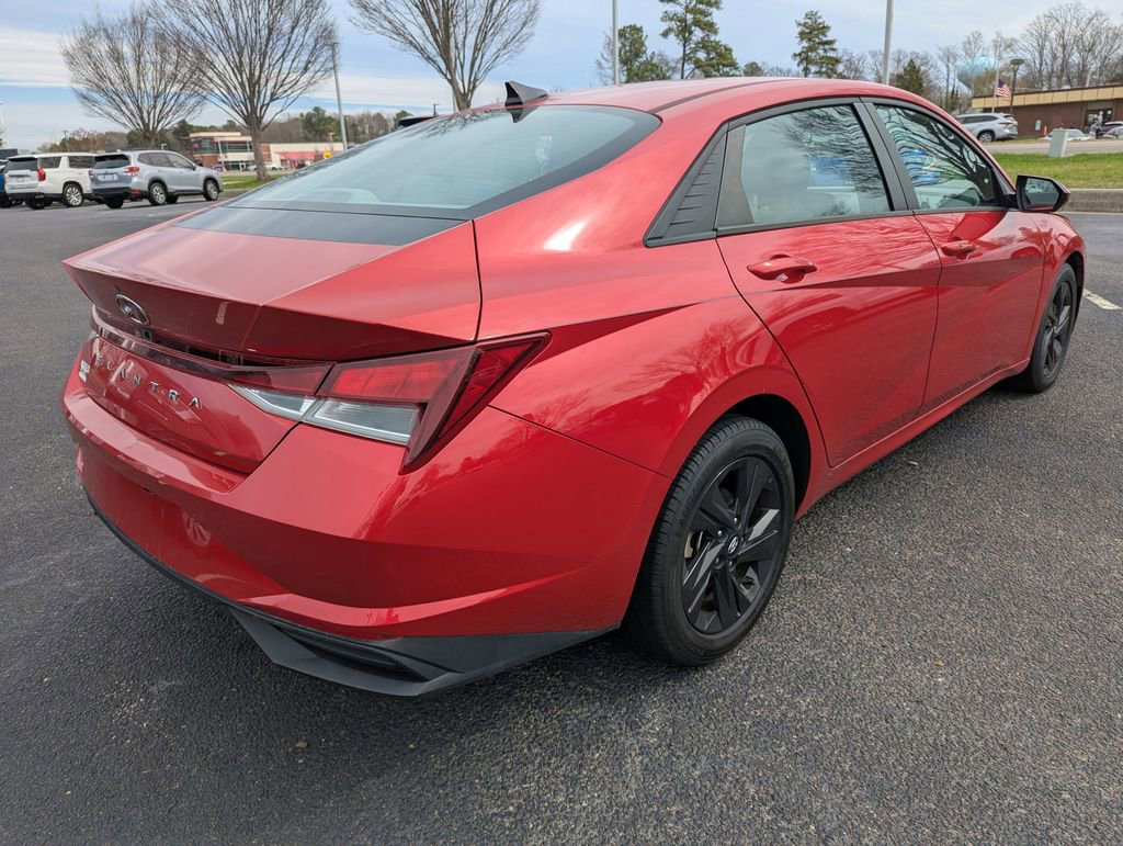 Used 2021 Hyundai Elantra SEL w/ Cargo Package image 6