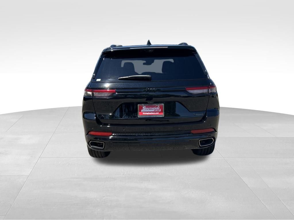 New 2025 Jeep Grand Cherokee Summit image 5