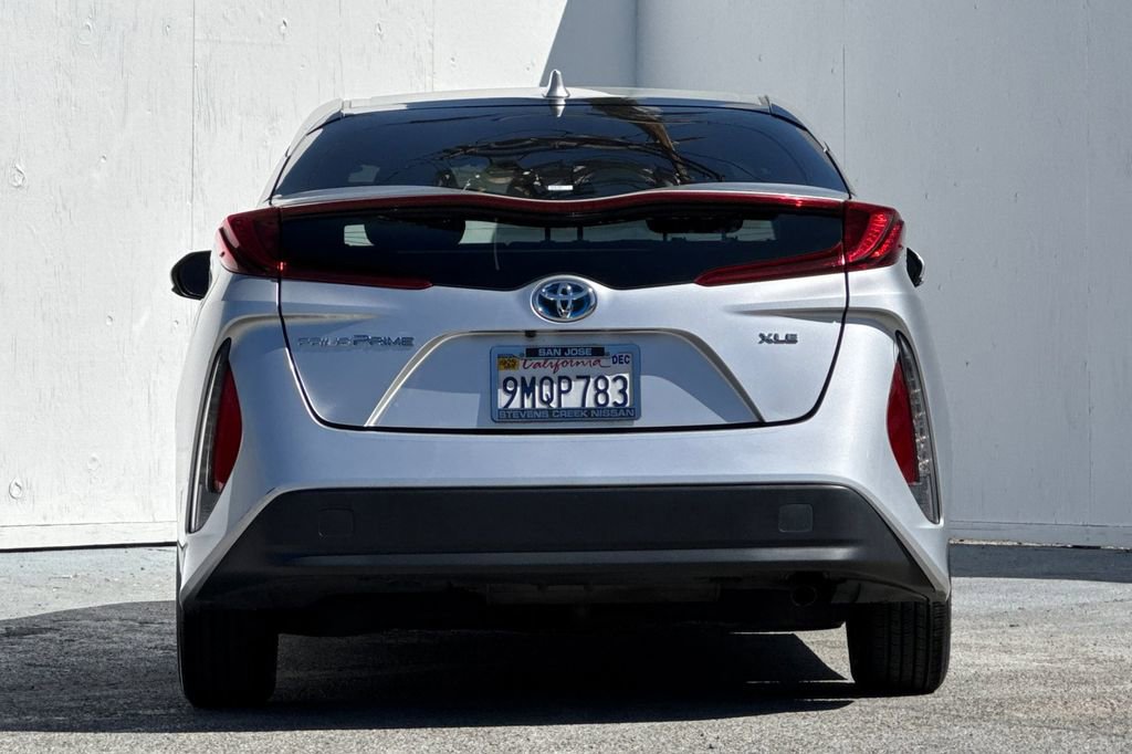 Used 2022 Toyota Prius Prime XLE image 4