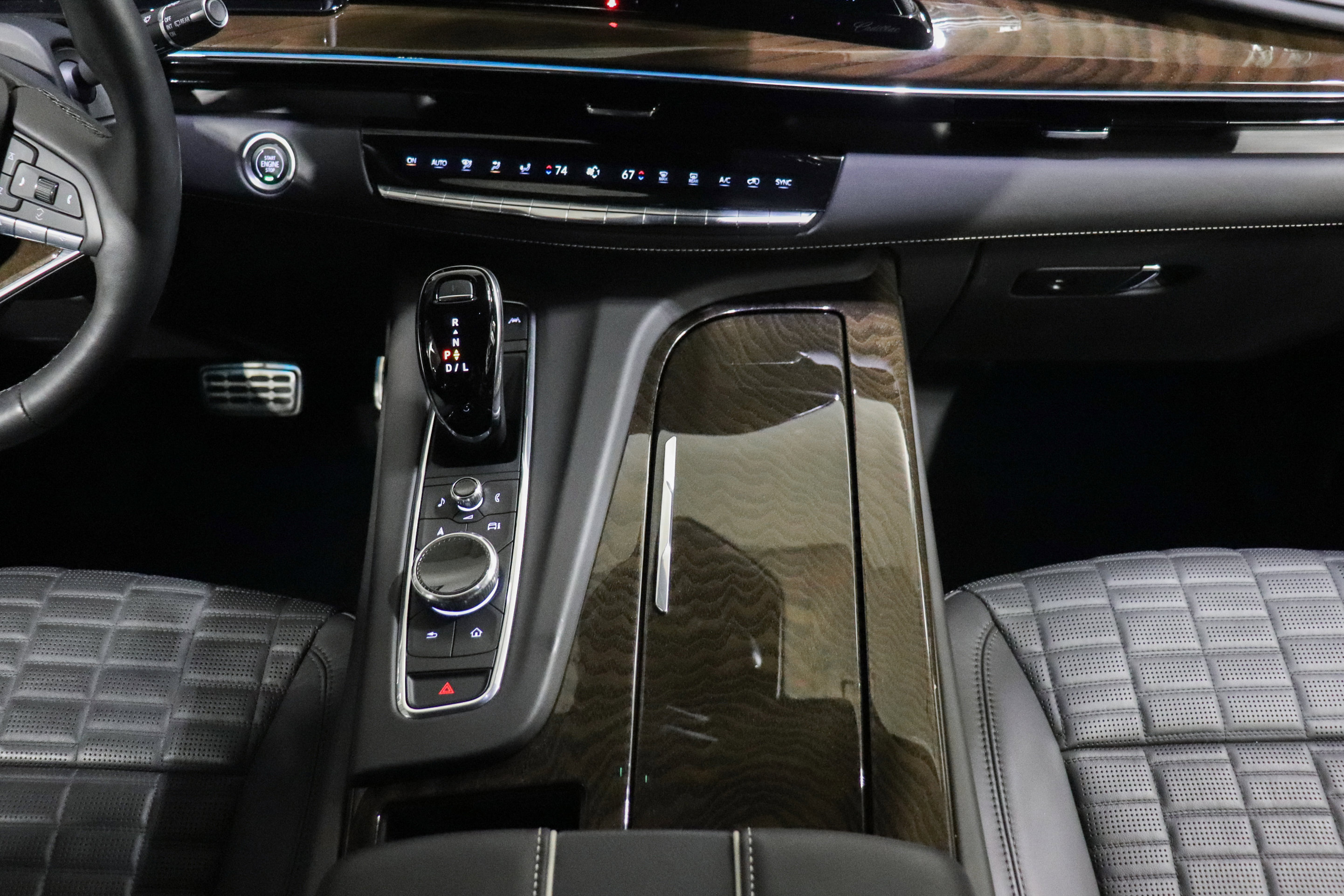 Used 2023 Cadillac Escalade ESV Sport Platinum w/ LPO, ONYX Package image 33