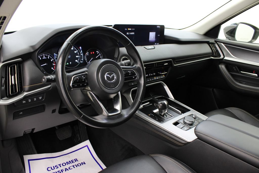 Used 2025 MAZDA CX-70 3.3 Turbo w/ Preferred Package AWD/4WD image 16