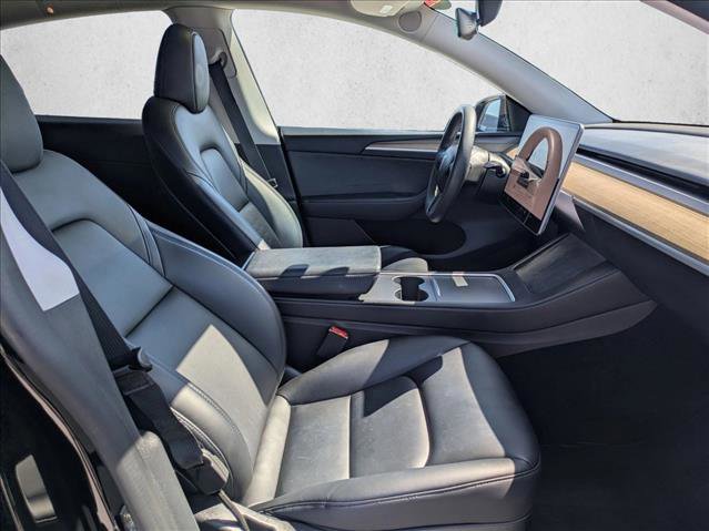 Used 2022 Tesla Model Y Long Range AWD/4WD image 21