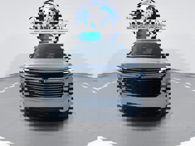 New 2026 Chevrolet Traverse LT w/ Sun and Wheel Package FWD image 3