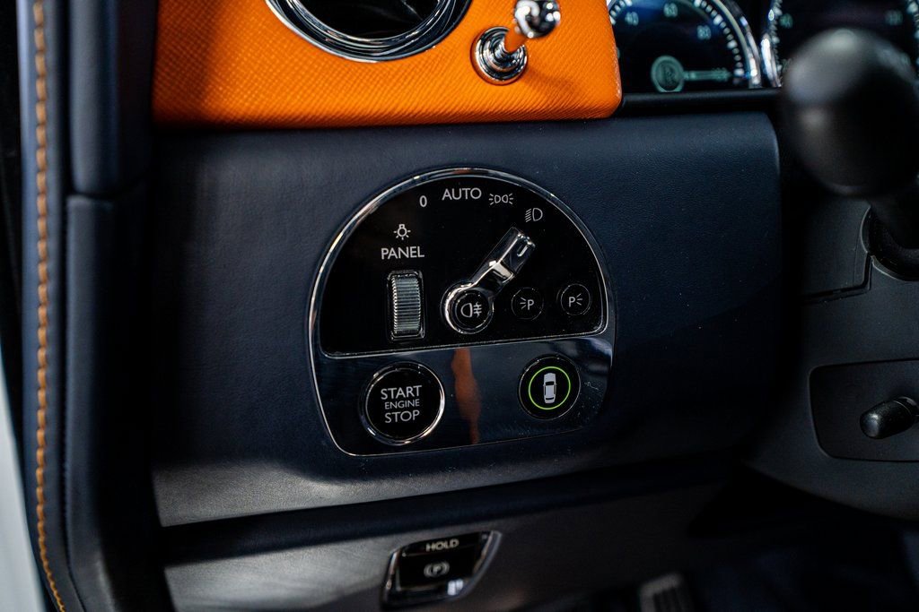 Used 2021 Rolls-Royce Cullinan image 29